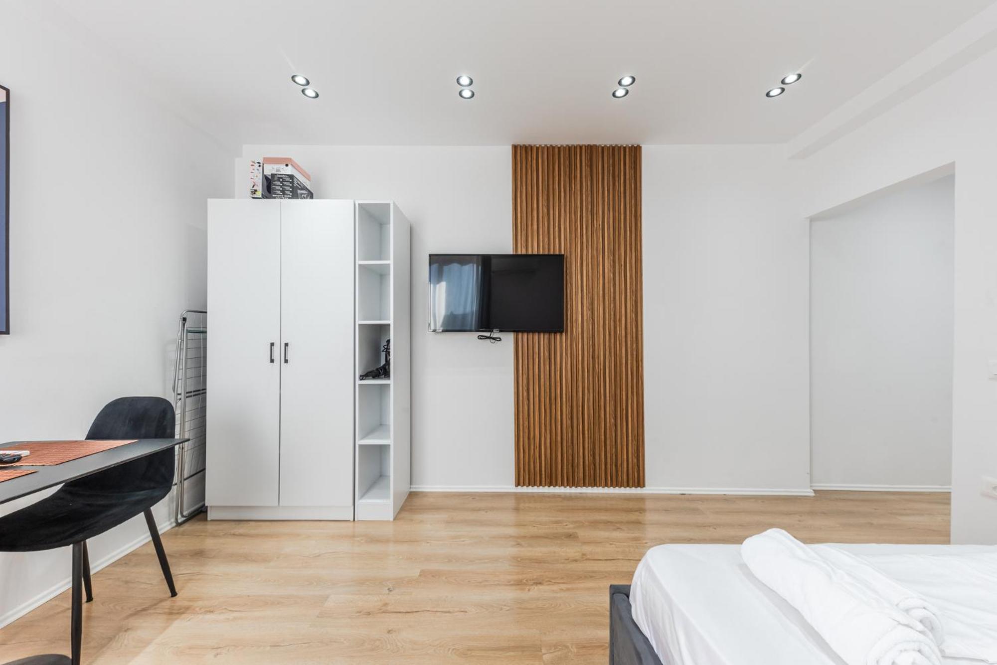 Atelier By Appartement Tirana